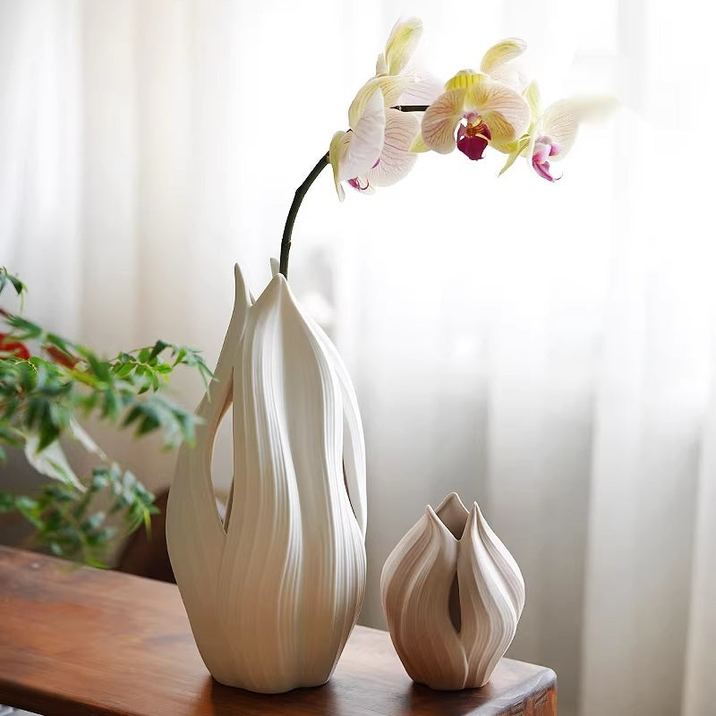 Blossom Minimalist Ceramic Vase — Colored Glaze, Tabletop Decor