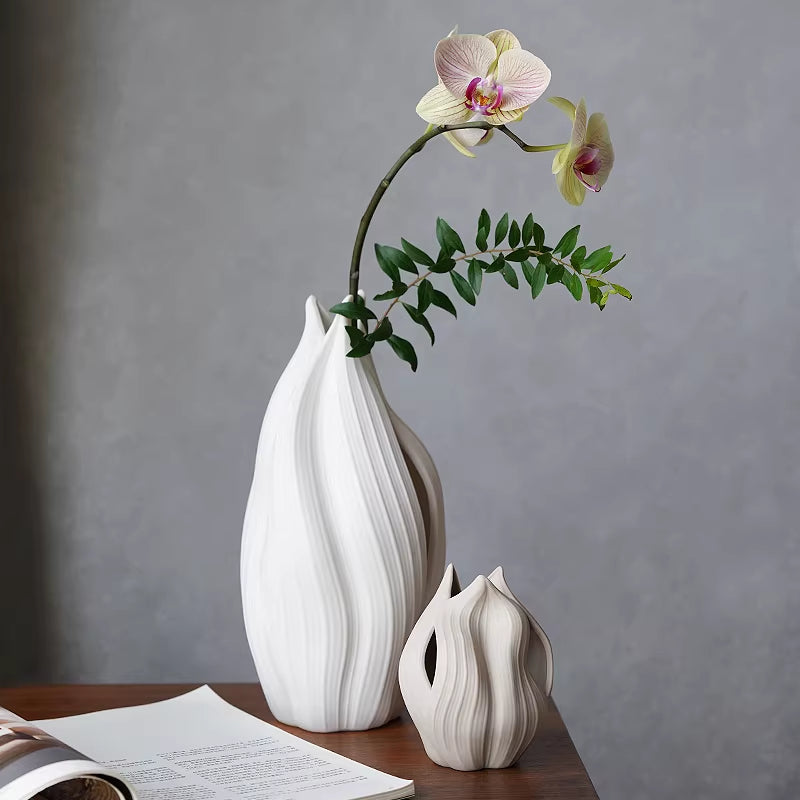 Blossom Minimalist Ceramic Vase — Colored Glaze, Tabletop Decor